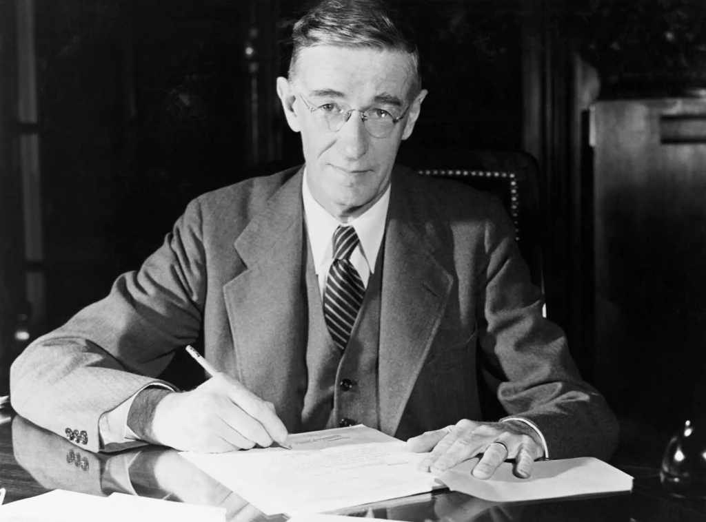 Ванневар Буш